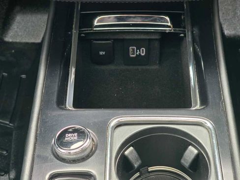 Used 2021 Lincoln Corsair AWD w/ Premium Package image 22