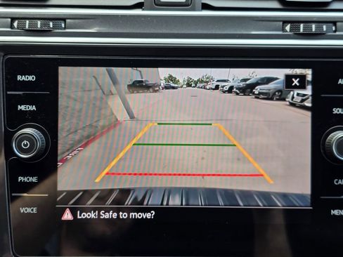 Used 2024 Volkswagen Tiguan SE R-Line FWD image 14