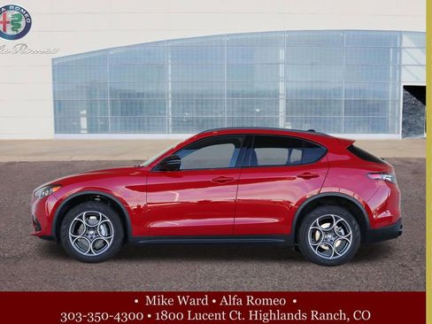 Used 2025 Alfa Romeo Stelvio Sprint image 2