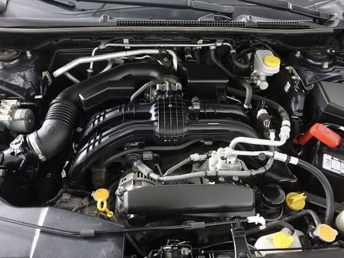 Used 2023 Subaru Crosstrek 2.0i Premium image 18