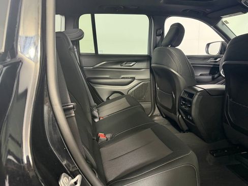 Certified 2025 Jeep Grand Cherokee Laredo X RWD image 29