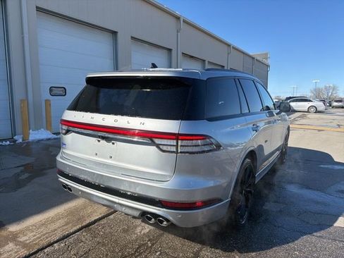 Used 2023 Lincoln Aviator Reserve w/ Equipment Group 201A image 4