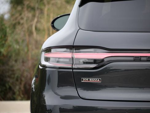 Certified 2025 Porsche Macan GTS AWD/4WD image 28