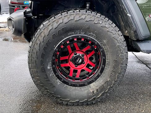 Used 2022 Jeep Gladiator Rubicon w/ Cold Weather Group image 7