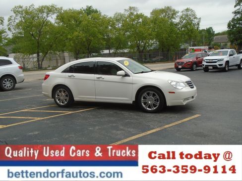Used 2009 Chrysler Sebring Limited FWD image 4