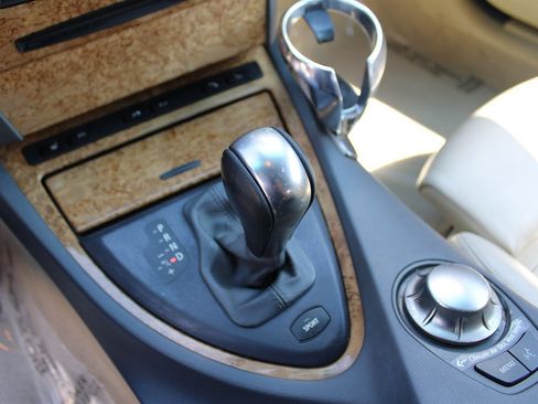 Used 2005 BMW 645Ci Convertible image 30