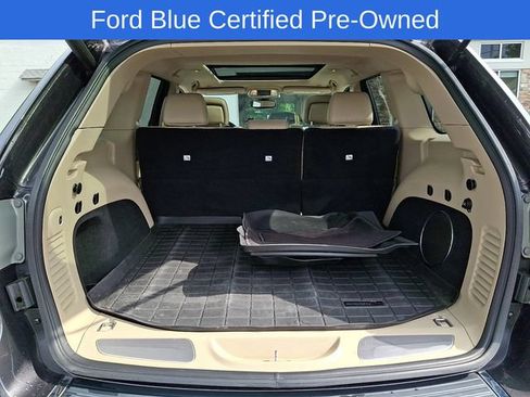 Used 2017 Jeep Grand Cherokee Limited w/ Luxury Group II AWD/4WD image 32