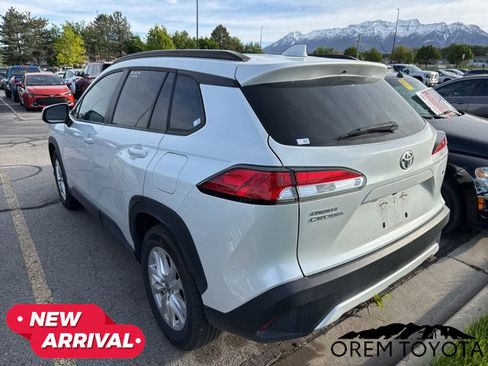 Used 2023 Toyota Corolla Cross LE FWD image 8