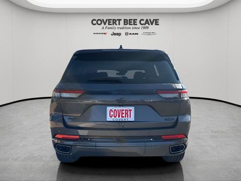 New 2025 Jeep Grand Cherokee Summit image 8