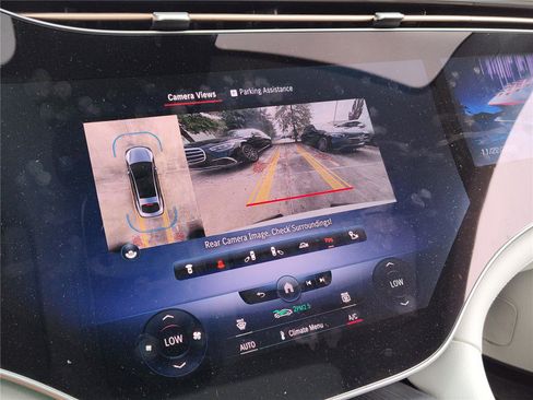 New 2022 Mercedes-Benz EQS 580 4MATIC Sedan image 26