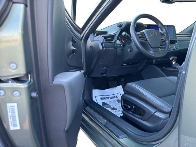 Used 2024 Lexus ES 350 w/ Premium Package FWD image 8