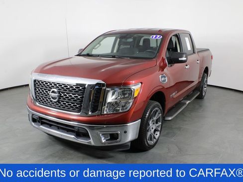 Used 2017 Nissan Titan SV RWD image 2