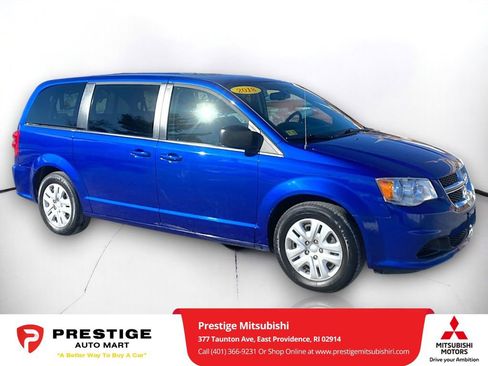 Used 2018 Dodge Grand Caravan SE w/ UConnect Hands-Free Group image 1