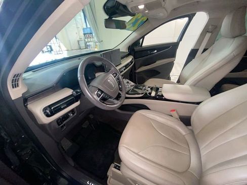 Used 2023 Lincoln Nautilus Reserve AWD/4WD image 27
