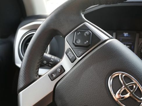 Used 2023 Toyota Tacoma SR5 AWD/4WD image 25