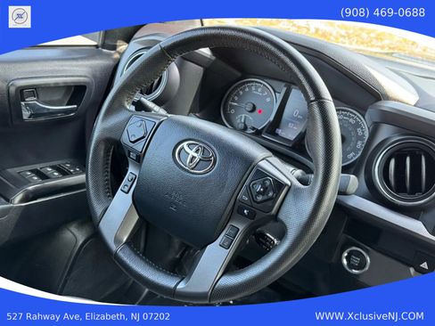 Used 2019 Toyota Tacoma Limited image 11