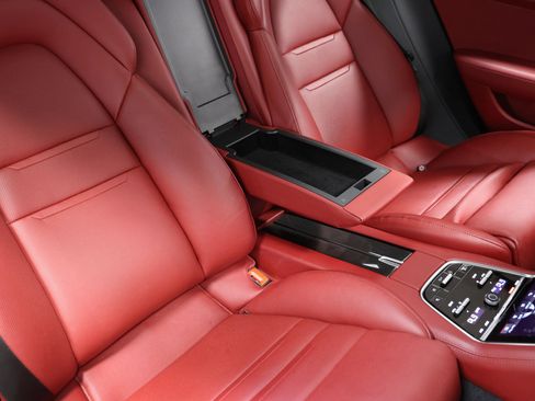 Used 2018 Porsche Panamera 4S Executive w/ Carbon Fiber Interior Package AWD/4WD image 90