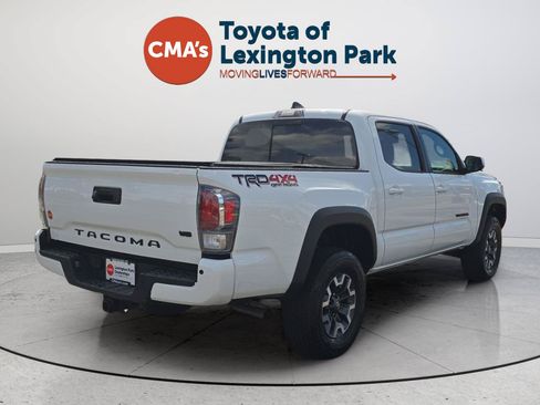 Used 2022 Toyota Tacoma TRD Off-Road w/ Technology Package AWD/4WD image 7