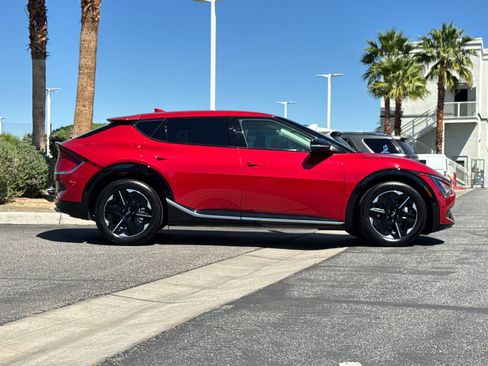 New 2025 Kia EV6 Wind image 2