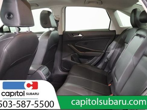 Used 2019 Volkswagen Jetta SEL w/ Cold Weather Package FWD image 29