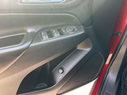 Used 2023 Chevrolet Equinox LT image 11