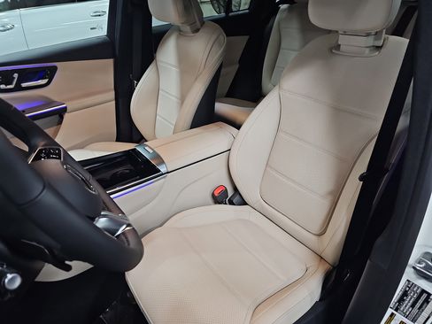 New 2026 Mercedes-Benz GLC 350e GLC 350e image 15