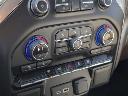 Used 2021 Chevrolet Silverado 1500 LT w/ Bed Protection Package image 12