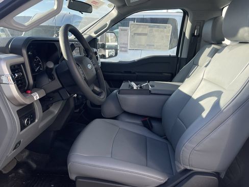 New 2024 Ford F450 XL w/ XL Chrome Package RWD image 17