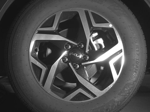 Used 2025 Kia Sportage LX image 13