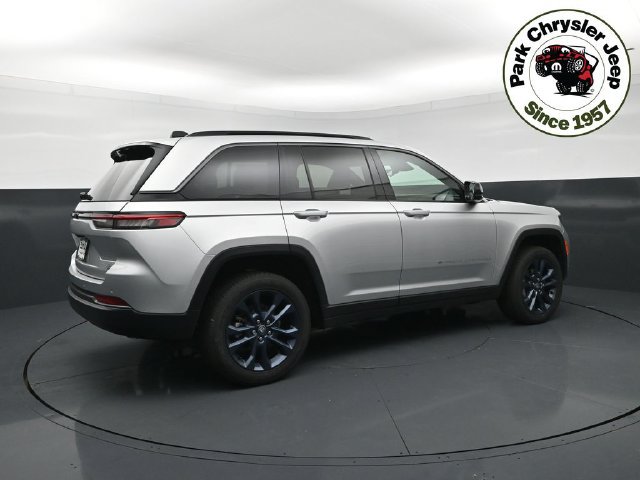 New 2026 Jeep Grand Cherokee Limited AWD/4WD image 6