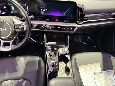 Used 2025 Kia Sportage X-Line image 11