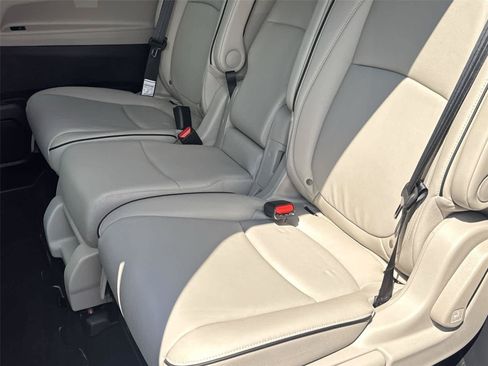 Used 2026 Honda Odyssey Touring image 15