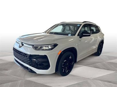 New 2026 Volkswagen Tiguan SE R-Line