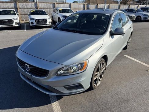 Used 2017 Volvo S60 T5 Dynamic image 21