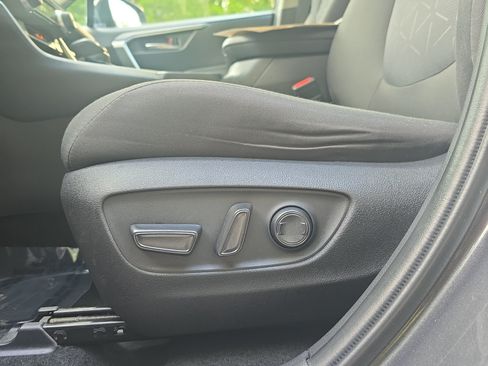 Used 2024 Toyota RAV4 XLE AWD/4WD image 26