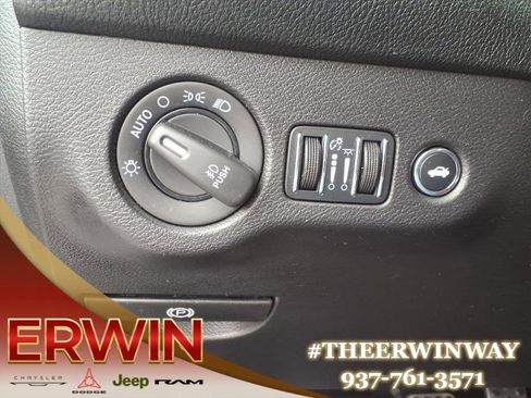 Used 2015 Dodge Challenger R/T Plus image 15