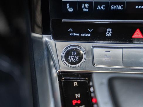 Used 2024 Audi Q8 e-tron Premium Plus image 24