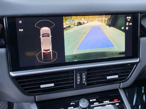 Certified 2023 Porsche Cayenne Platinum Edition image 14