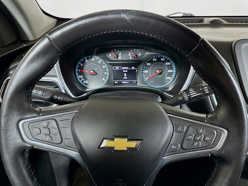 Used 2018 Chevrolet Equinox LT image 12