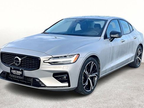 Used 2024 Volvo S60 B5 Plus image 15