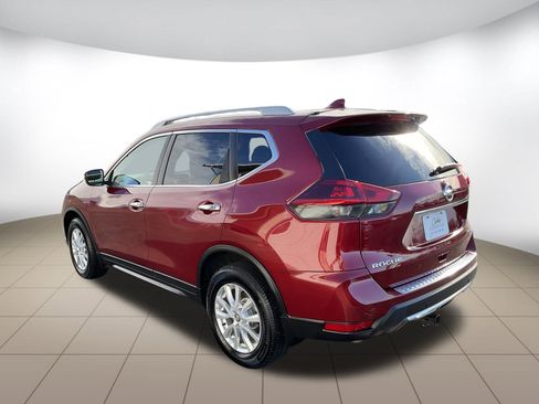 Used 2019 Nissan Rogue SV image 7
