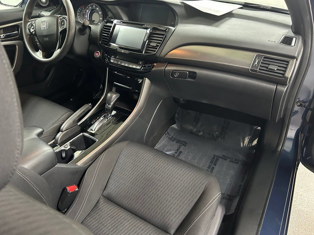 Used 2016 Honda Accord EX image 14
