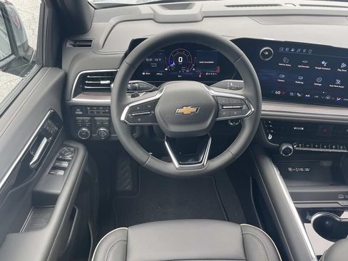 New 2026 Chevrolet Suburban Premier w/ Sun And Tow Package AWD/4WD image 15