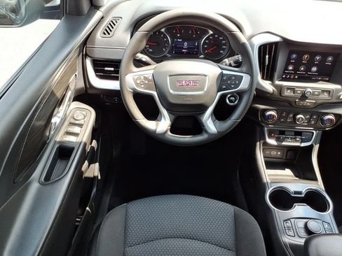 Used 2022 GMC Terrain SLE w/ Driver Convenience Package AWD/4WD image 17