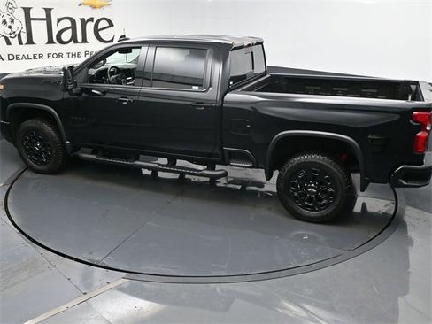 Used 2024 Chevrolet Silverado 2500 LTZ w/ LTZ Plus Package image 19