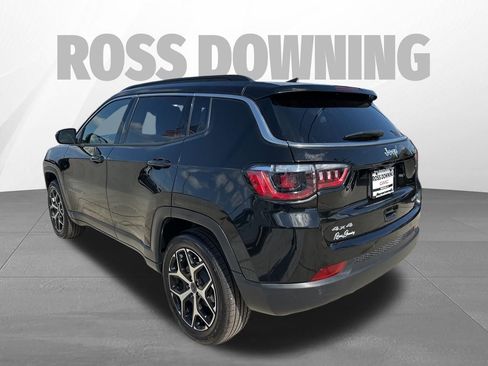 Used 2025 Jeep Compass Limited AWD/4WD image 6