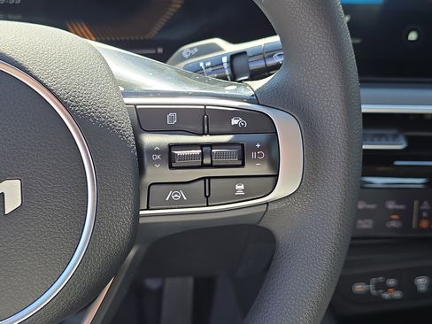New 2026 Kia K5 LXS image 30