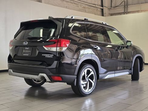 Used 2023 Subaru Forester Touring AWD/4WD image 16