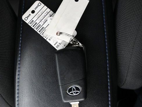 Used 2020 Toyota Corolla SE image 20