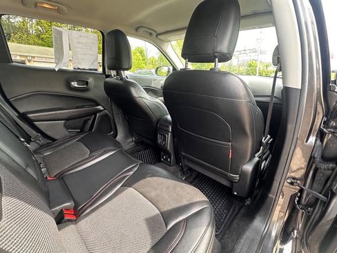 Used 2018 Jeep Compass Trailhawk AWD/4WD image 15